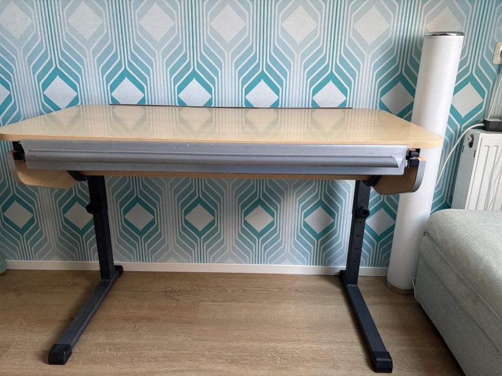 (kinder) bureau, Ophalen, Gebruikt, 115 cm, In hoogte verstelbaar