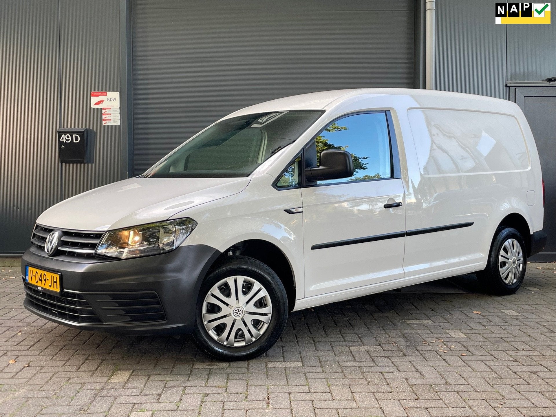 Volkswagen Caddy 2.0 TDI L2H1 BMT Maxi Trendline EURO6 NAP N, Stof, Gebruikt, Euro 6, 4 cilinders