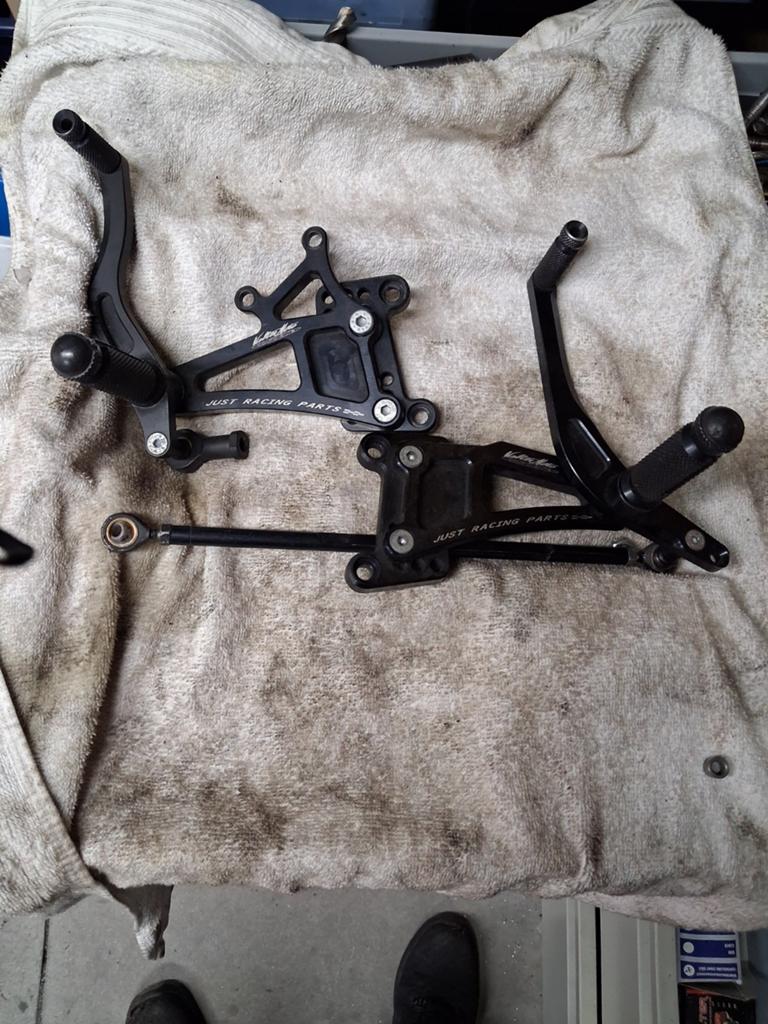 Forward controls, Ophalen of Verzenden
