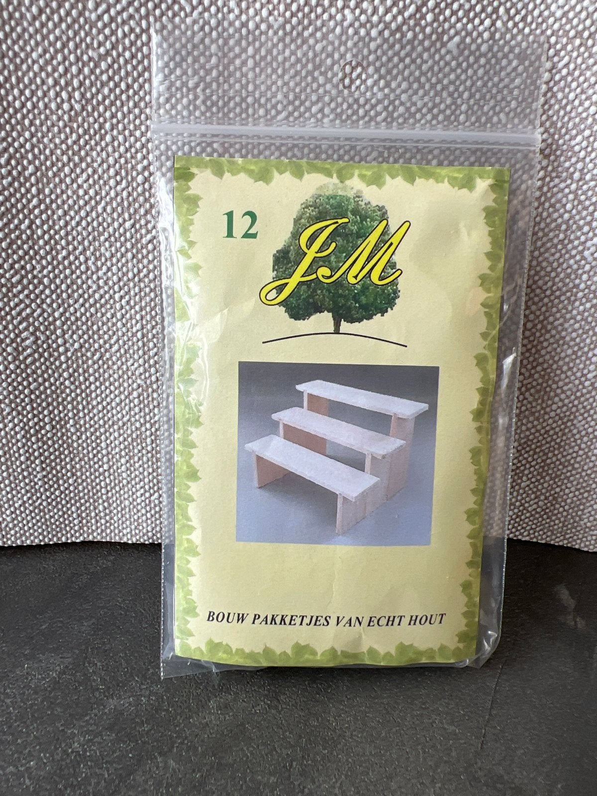 Poppenhuis bloemen plank 1:12 - Bouwpakket van echt hout, Verzamelen, Poppenhuizen en Toebehoren, Ophalen of Verzenden, Nieuw