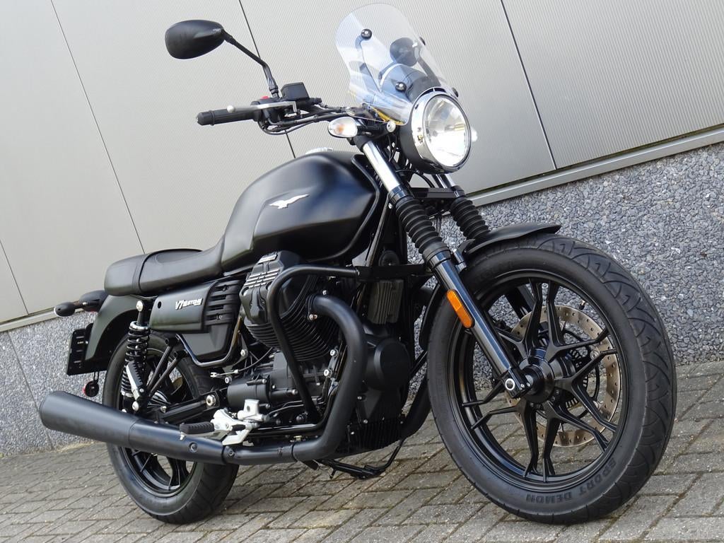 Moto Guzzi V 7 III STONE ABS (bj 2017), 744 cc, Bedrijf, Naked bike