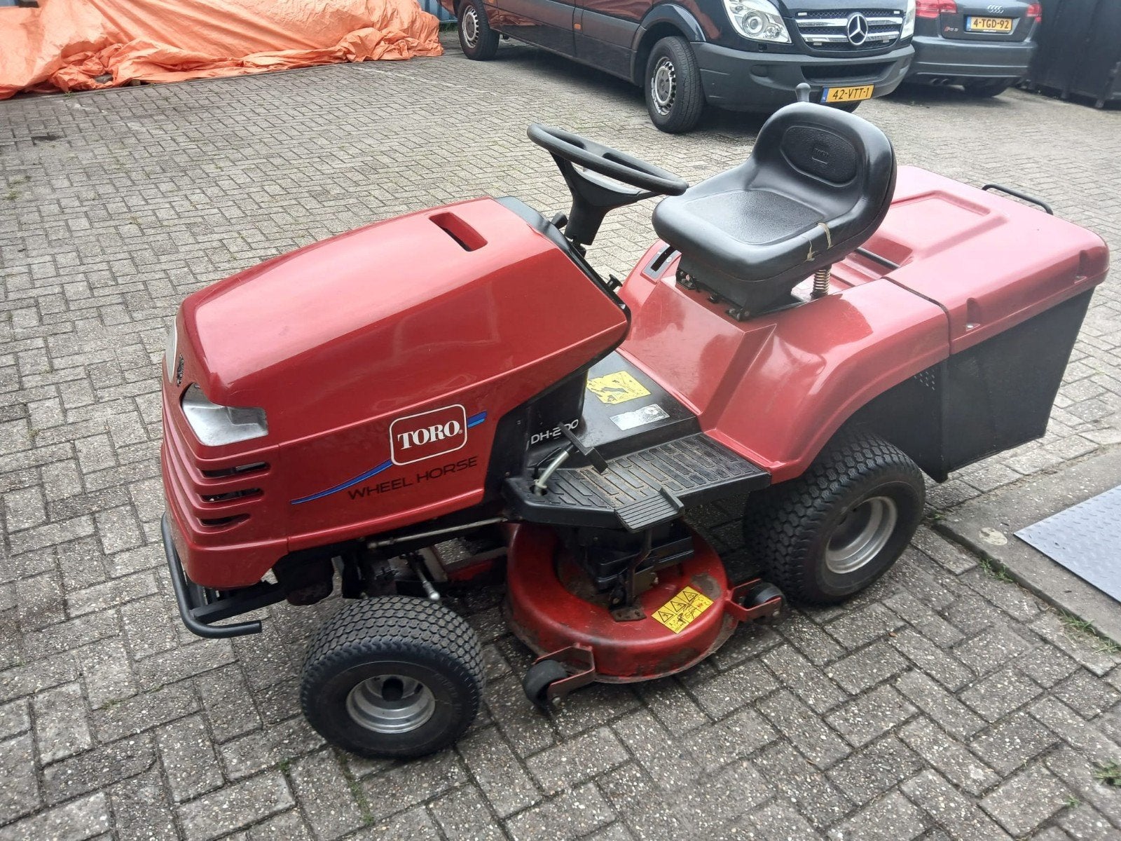 te koop TORO WHEEL HORSE zitmaaier., Ophalen, Gebruikt, Toro, Opvangbak