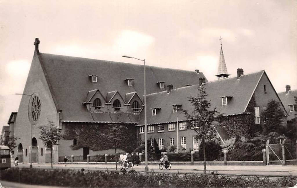 Rotterdam Dorpsweg R.K. kerk H.H. Michael en Clemens, Ophalen of Verzenden, 1940 tot 1960, Ongelopen, Zuid-Holland