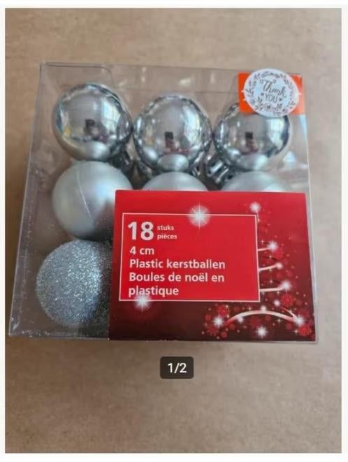 18 stuks zilverkleurige balletjes 4cm h, Diversen, Kerst, Evora, Onbekend, Nieuw, Ophalen of Verzenden