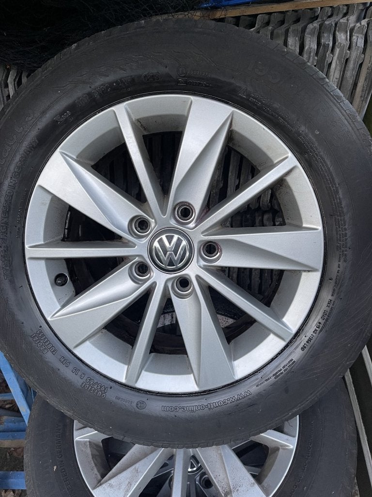 Te Koop: VW (Golf) orginele 15Inch Velgenset, Ophalen, Gebruikt, 15 inch, Banden en Velgen