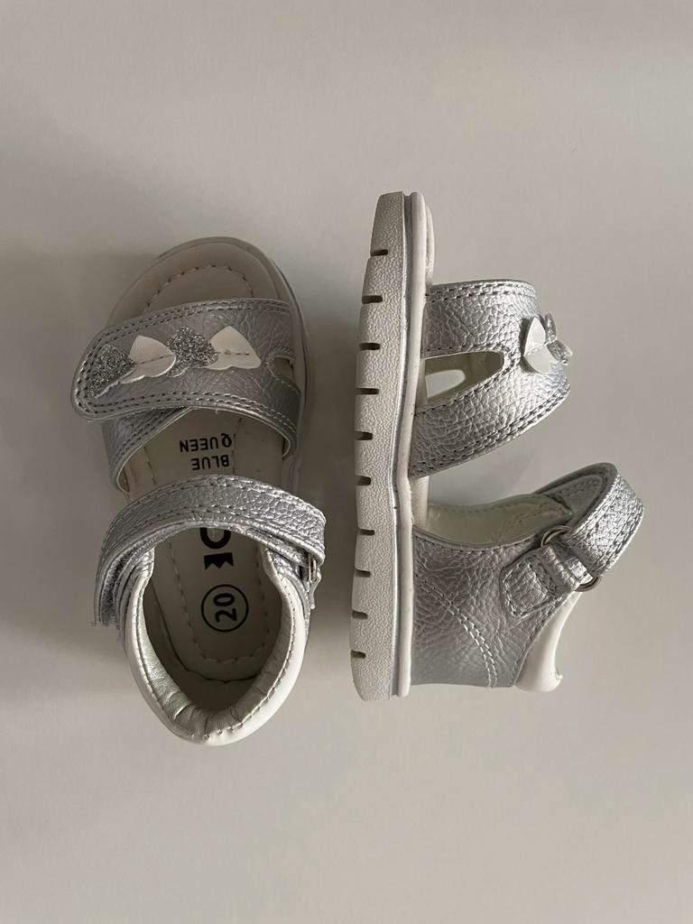 Mooi zilver sandalen., Meisje, Schoenen, Ophalen of Verzenden, Zo goed als nieuw