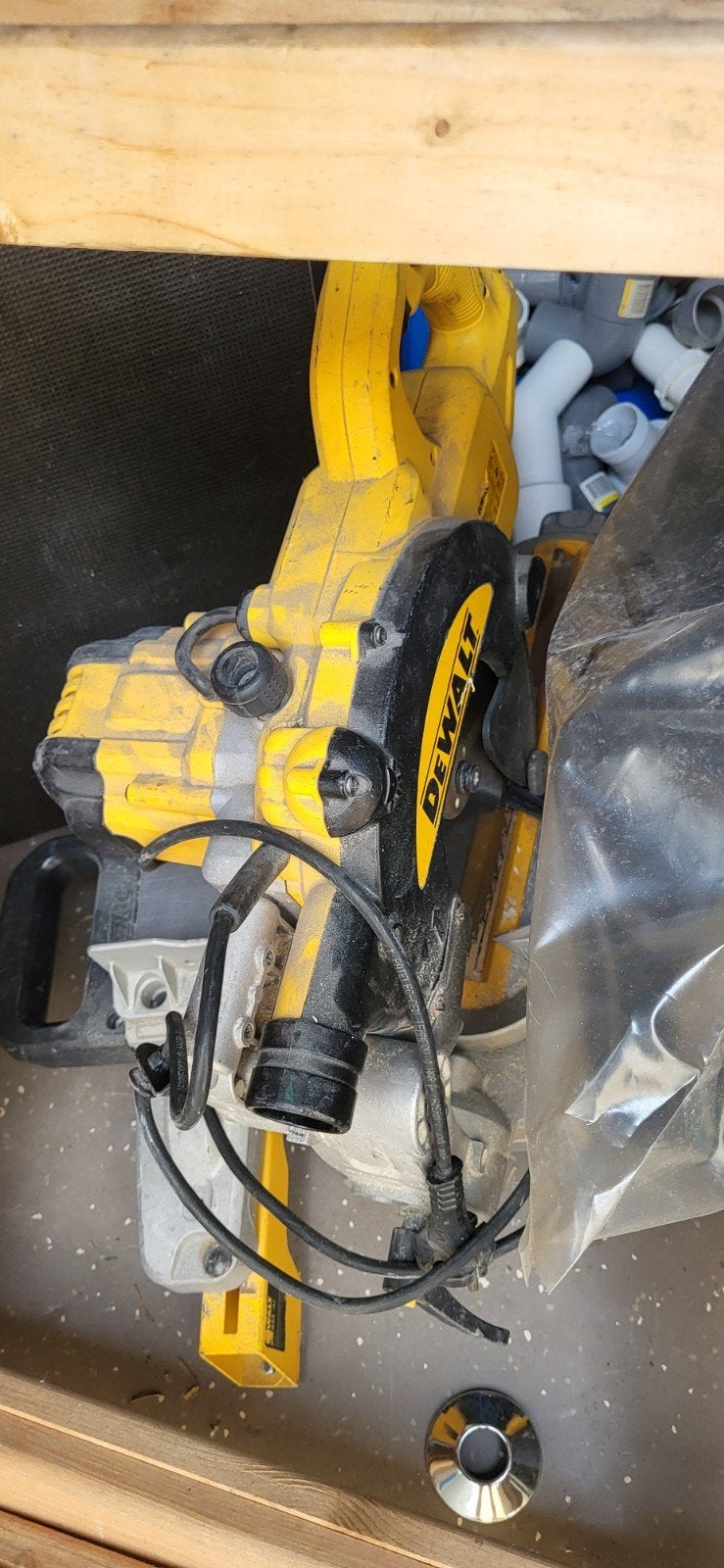 DeWalt Afkortzaag - Krachtig en Betrouwbaar, Doe-het-zelf en Verbouw, Gereedschap | Zaagmachines, Ophalen, Gebruikt, DeWalt, 70 mm of meer
