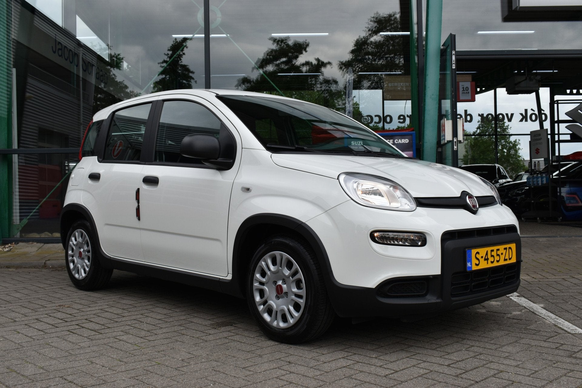 Fiat Panda 1.0 Hybrid Pandina Handgeschakeld 70pk | Airco |, Auto's, 12 maanden, Stof, Panda, 4 stoelen