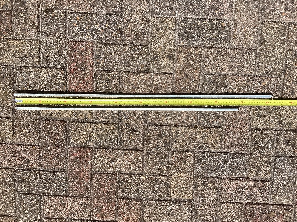 2 Espagnolet stangen van 89 en 102 cm, Ophalen, Zo goed als nieuw, IJzer, Overige typen