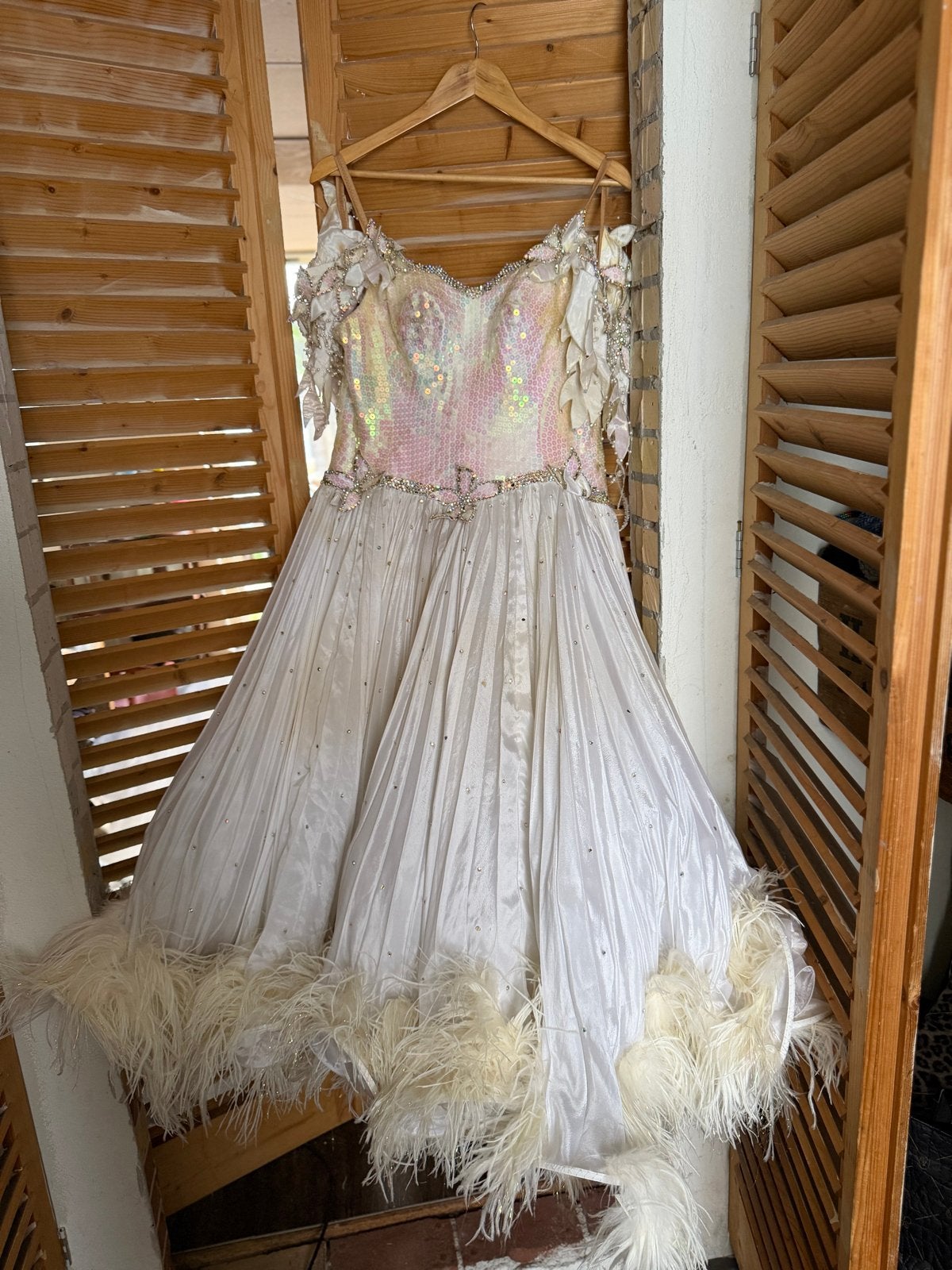 Schitterende jurk met tule, pailletten en strass - Maat 40, Kleding | Dames, Maat 38/40 (M), Galajurk, Wit, Ophalen of Verzenden