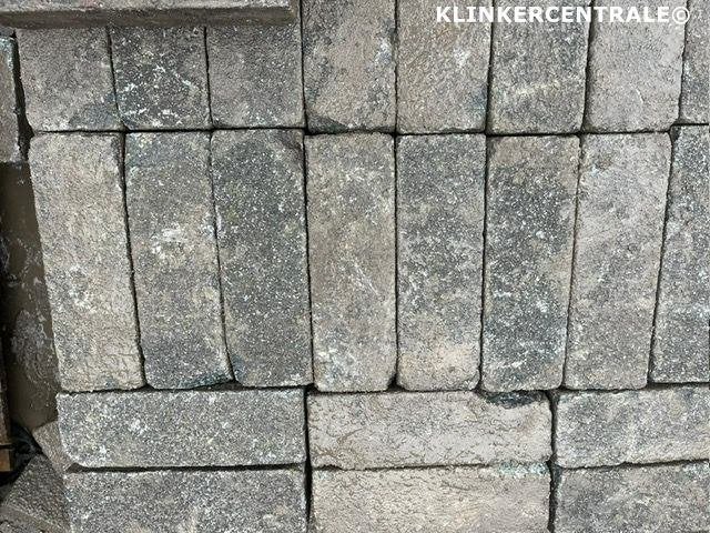 250m2 grijs antrac. betonklinkers 33x11x8cm langform. romano, Tuin en Terras, Bij dit gebruikte product niet meer te achterhalen.