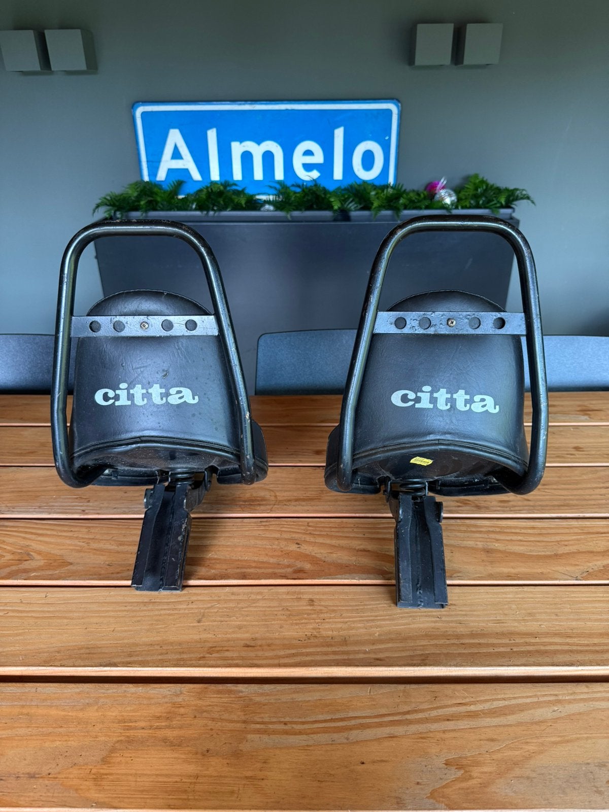 Gilera citta zadels €10 pst  rechts is verkocht, Fietsen en Brommers, Ophalen of Verzenden, Zadel