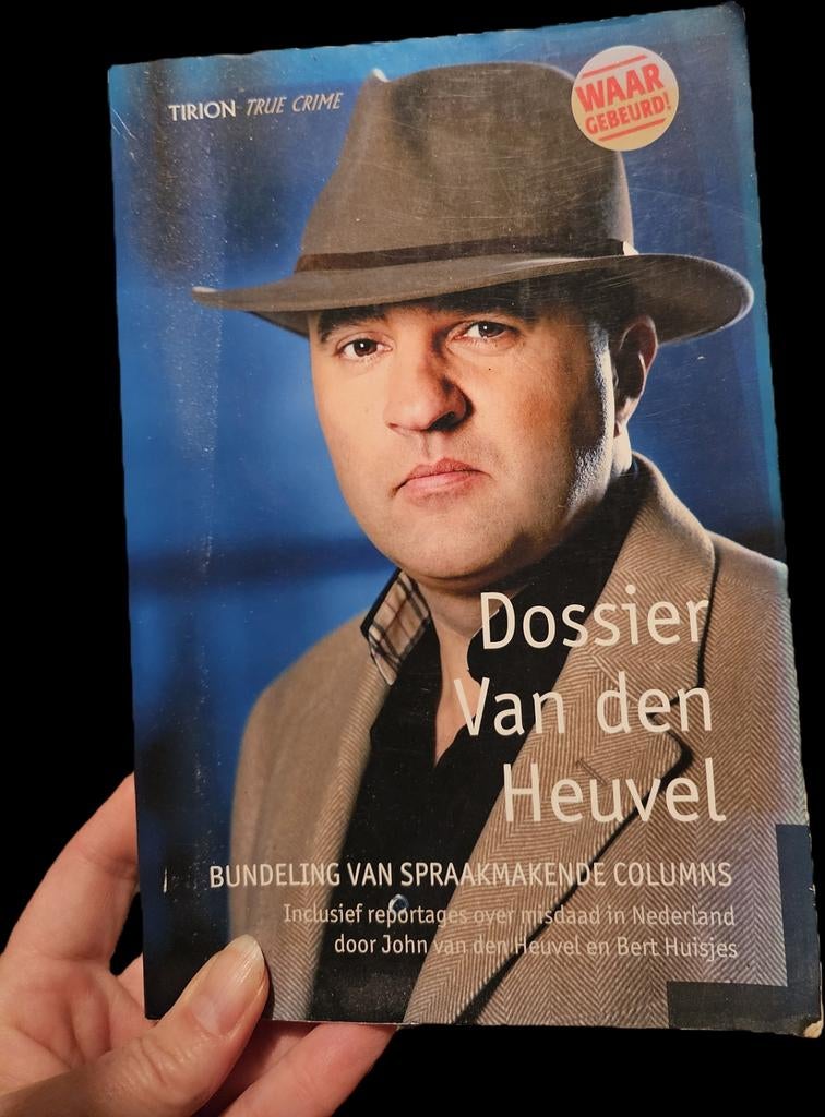 J. van den Heuvel - Dossier van den Heuvel, Ophalen of Verzenden, Zo goed als nieuw, J. van den Heuvel