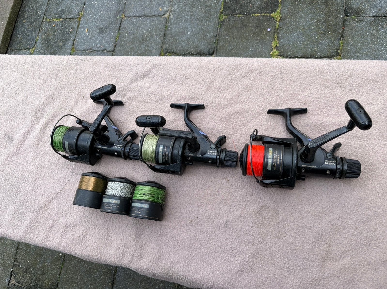 3 x shimano gt 4500 baitrunner molens + 3x spoel, Watersport en Boten, Ophalen of Verzenden, Gebruikt, Molen