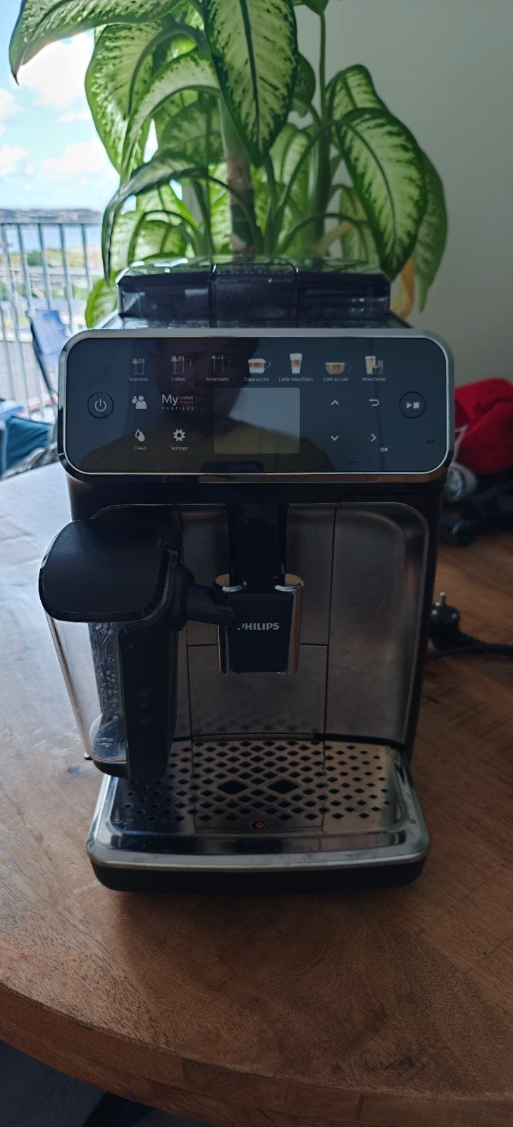 Philips 5400 Series LatteGo EP5447/90 - Espressomachi, Witgoed en Apparatuur, Ophalen, Espresso apparaat, 10 kopjes of meer, Koffiebonen