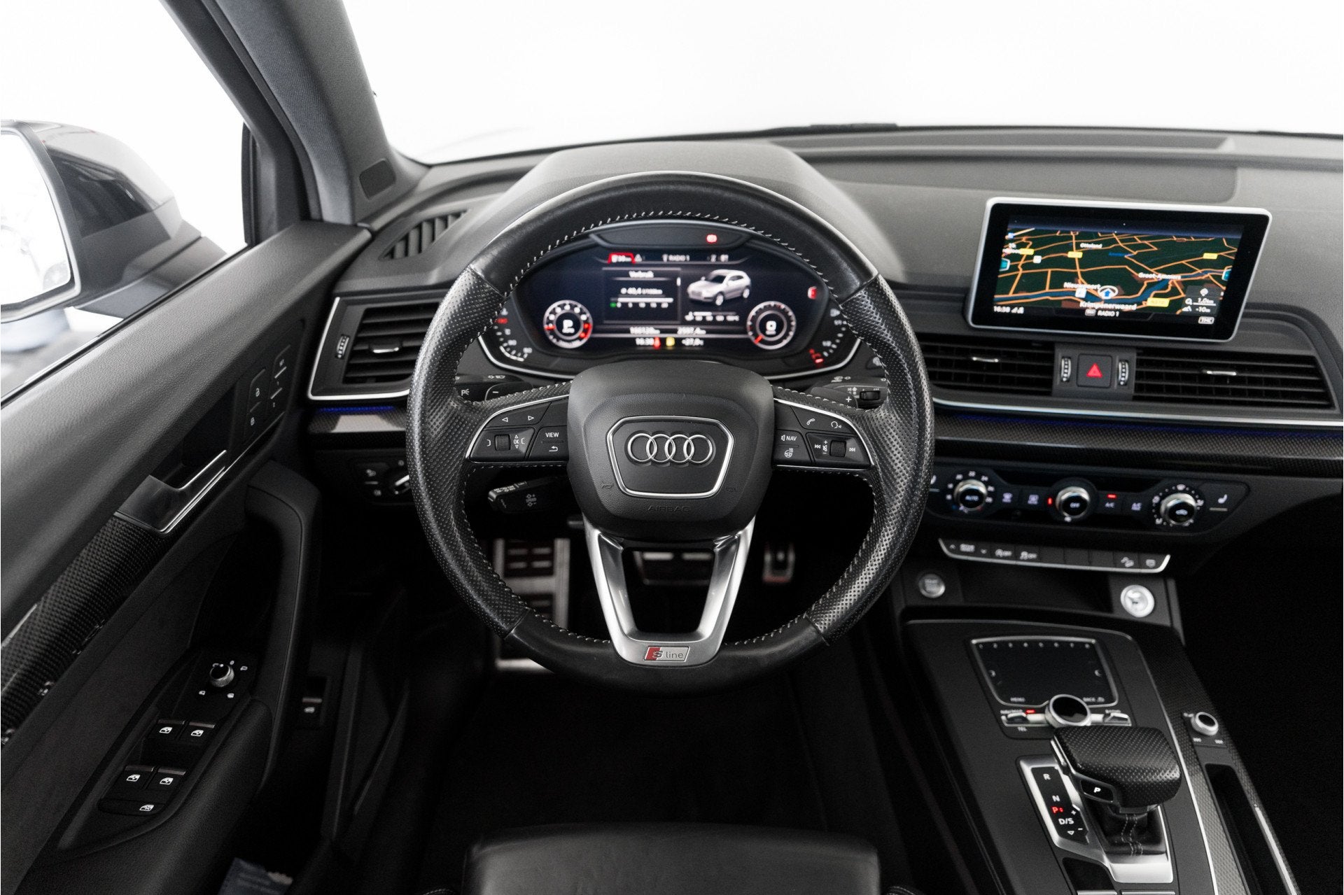 Foto 5 van Audi Q5 2.0 TFSI quattro Launch Edition 252 pk 3x S Line, 20