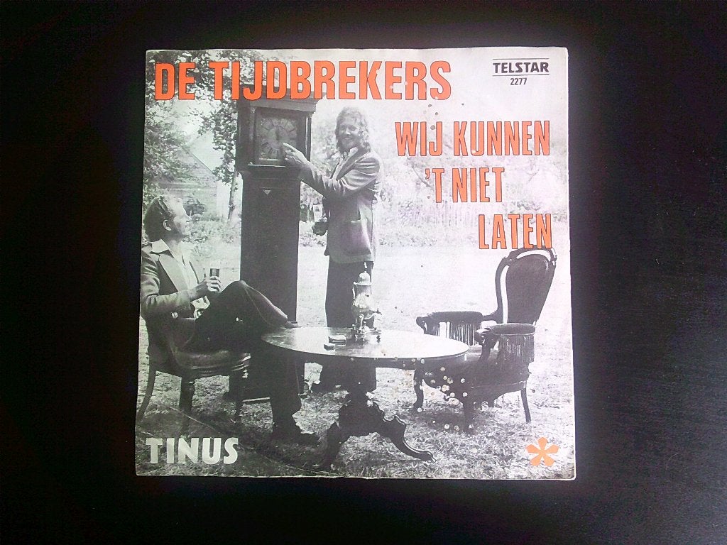 De Tijdbrekers - Wij Kunnen 't Niet Laten / Tinus ( 1976 ), Cd's en Dvd's, Overige genres, 7 inch, Ophalen of Verzenden, Zo goed als nieuw