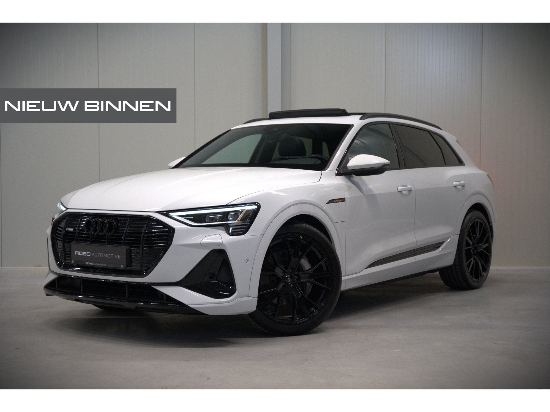 Audi e-tron e-tron 50 quattro Launch edition Black 71 kWh |, Auto's, Automaat, Wit, Origineel Nederlands, Vierwielaandrijving