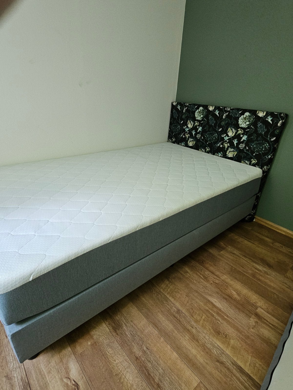 Zo goed als nieuw twijfelaar bed 120x200 cm met matras, Blauw, Ophalen of Verzenden, Zo goed als nieuw, Twijfelaar