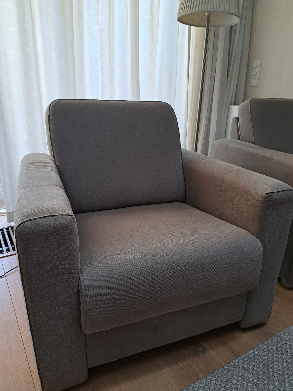Fauteuils met hocker, taupe, merk H@H (Henders en Hazel), Ophalen, 75 tot 100 cm, Zo goed als nieuw, 75 tot 100 cm