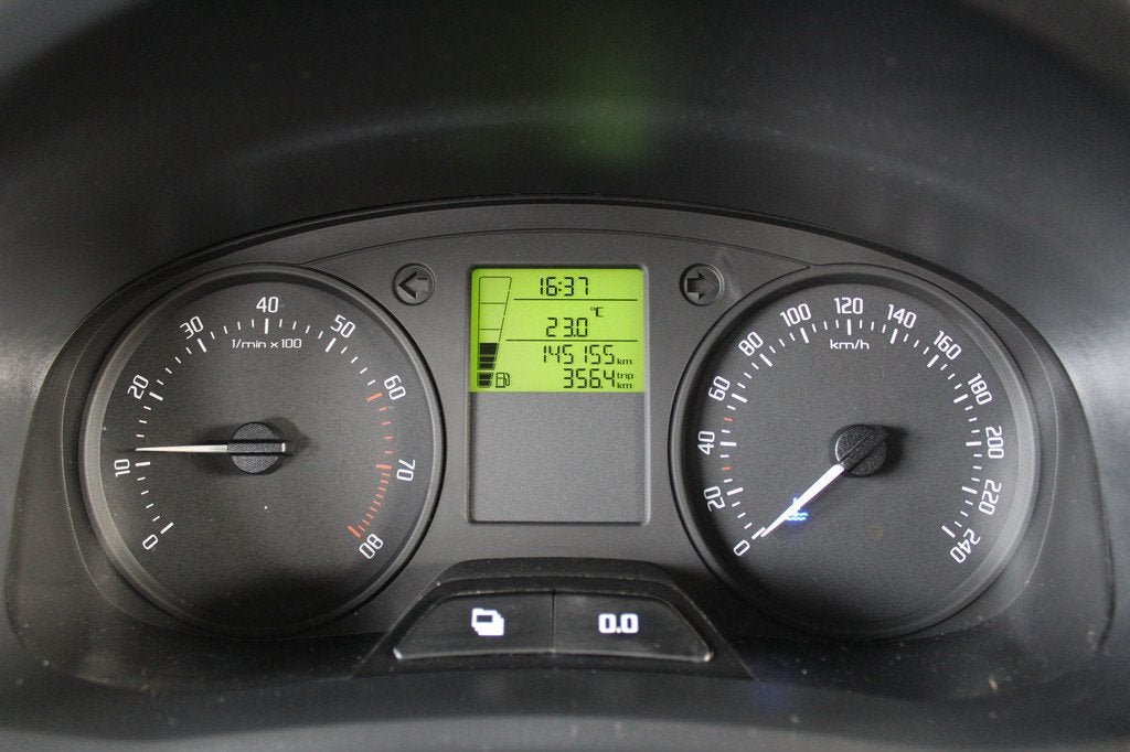 Skoda Roomster 1.2i "Plus Edition" Airco + AUX ! (bj 2011), Auto's, Skoda, Voorwielaandrijving, Gebruikt, Zwart, Zwart