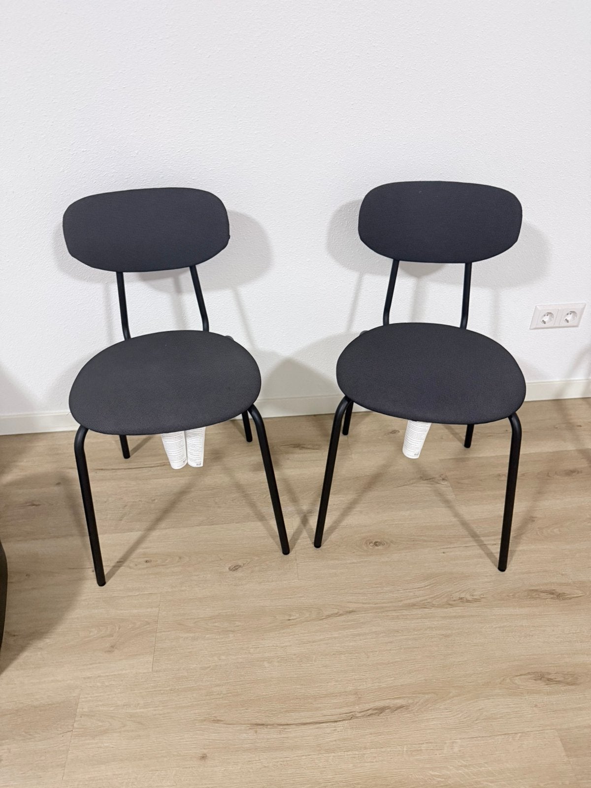 2x Ikea  eetkamerstoel, Ophalen of Verzenden, Zo goed als nieuw, Wit, Twee