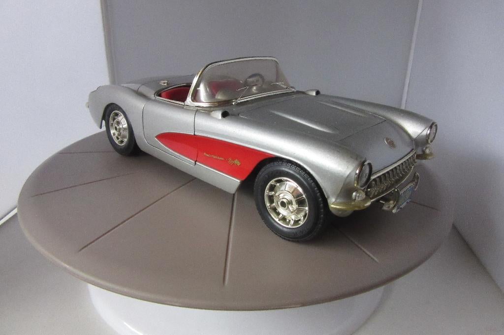 Chevrolet corvet cabrio 1957 1;18, Ophalen of Verzenden, Zo goed als nieuw, Auto, Bburago