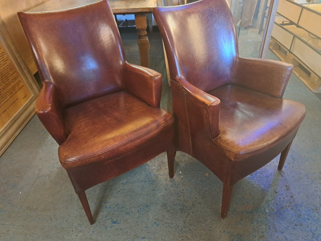 2 mooie schapen lederen stoelen en ze zitten echt heel fijn, Ophalen