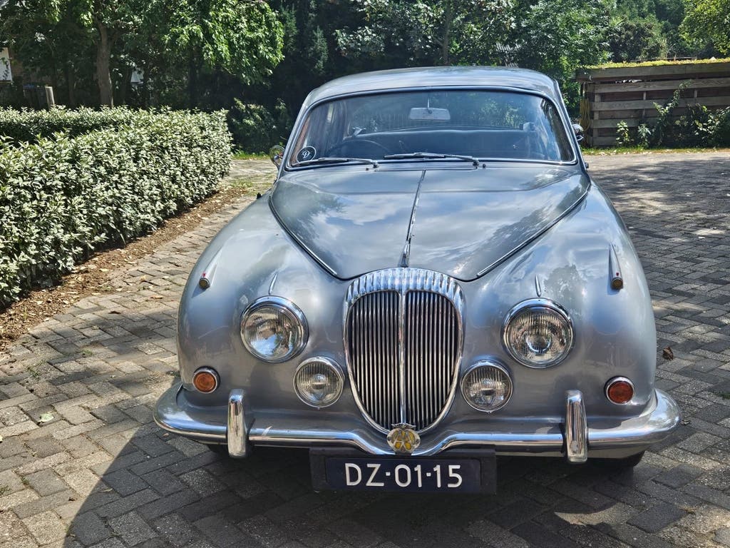 Daimler Saloon 2.5 L V8 AUT 1968 Grijs, foto 4