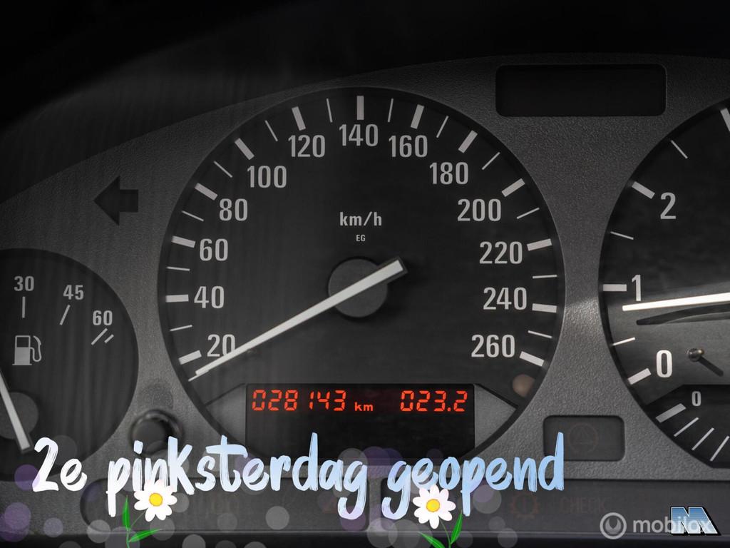 BMW 3-serie E36 Coupé 318iS l 1e eigenaresse l 28.143 KM, Auto's, Gebruikt, Beige, 4 cilinders, 4 stoelen