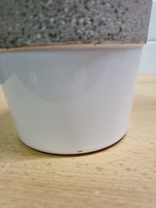 bloempot grijs creme rond, Ophalen of Verzenden, 'T Olde Gre-j, Info@toldegrej.nl, Endepoelstraat 20f Didam