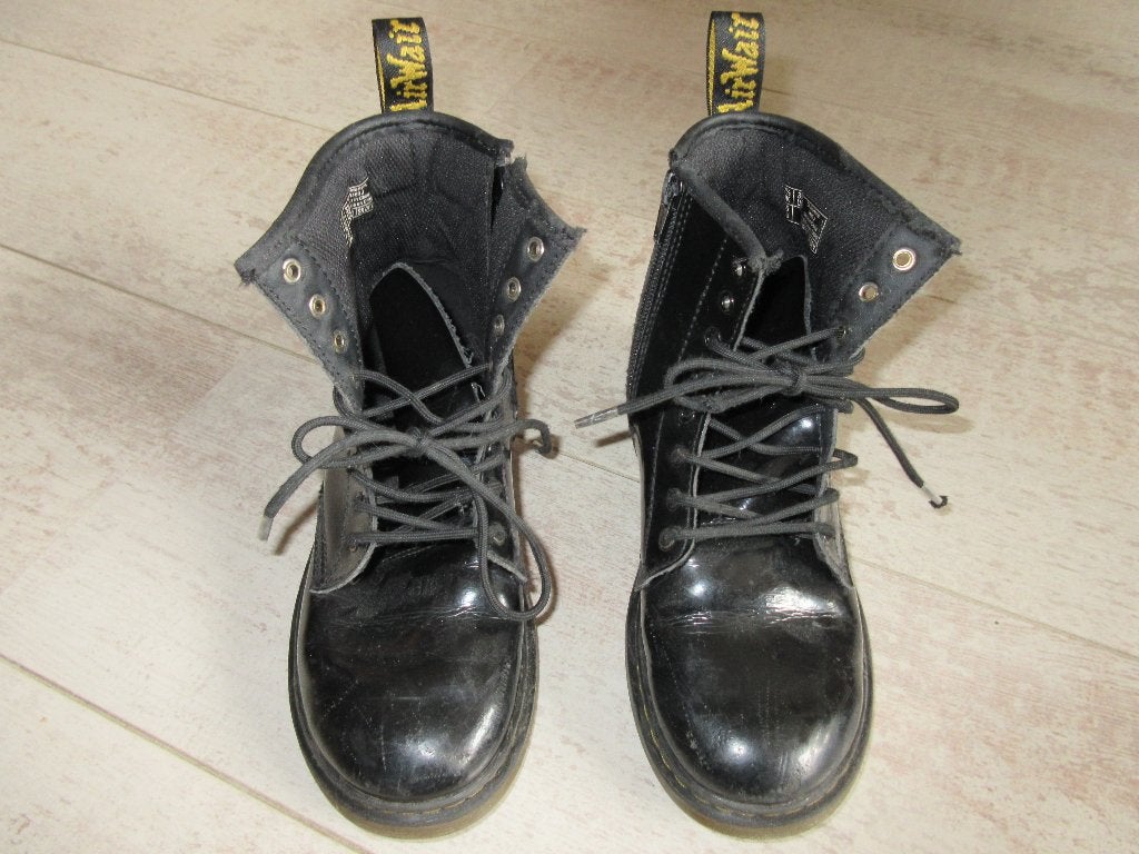 Als nieuw Dr. Martens Veterschoenen maat 35 Glimmend zwart, Kinderen en Baby's, Kinderkleding | Schoenen en Sokken, Dr. Martens