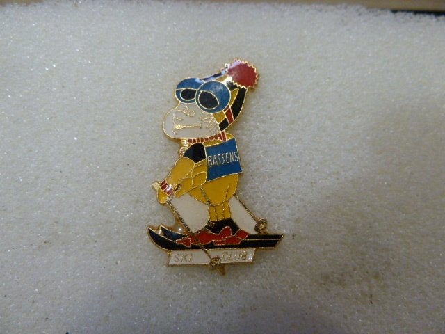 Pin Ski Club, Verzamelen, Ophalen of Verzenden, Nieuw, Overige onderwerpen