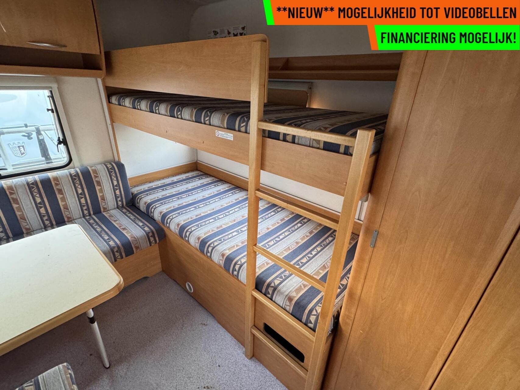 Eifelland E500 HOLIDAY SPACIAL, STAPELBED, TREINZIT, DINETTE, Caravans en Kamperen, Serviceluik, 7 tot 8 meter, Bedrijf, Treinzit