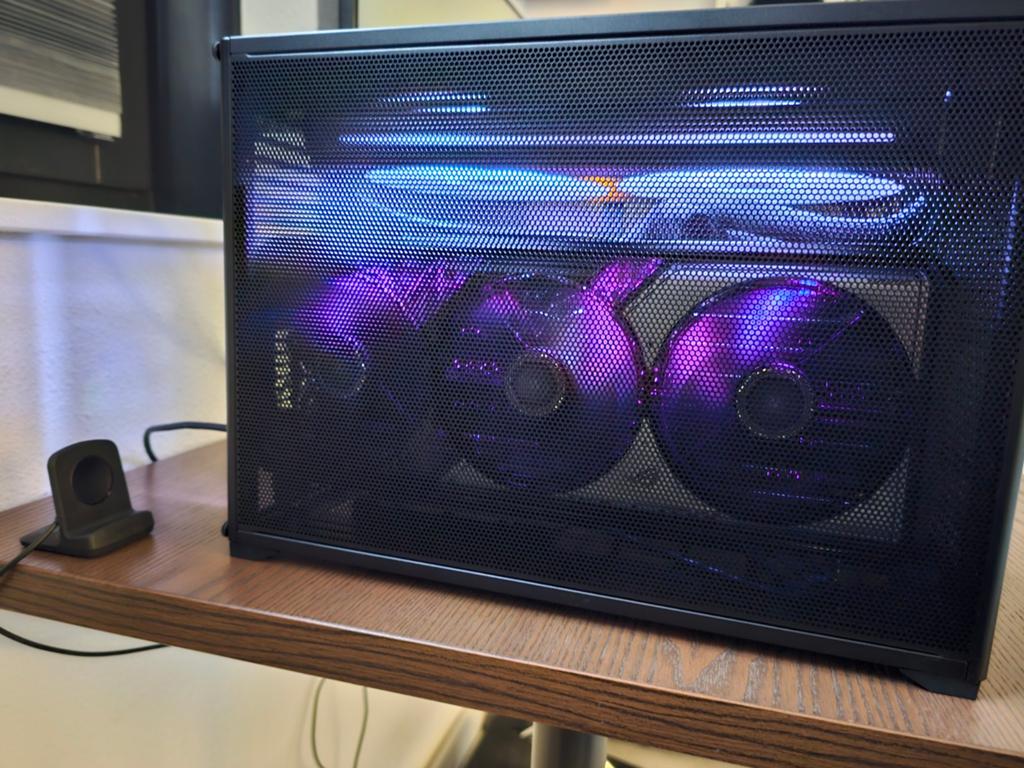 Ryzen 7 7800X3D met ASUS ROG STRIX RTX 5070 TI, Computers en Software, Computerbehuizingen, Ophalen, Nieuw