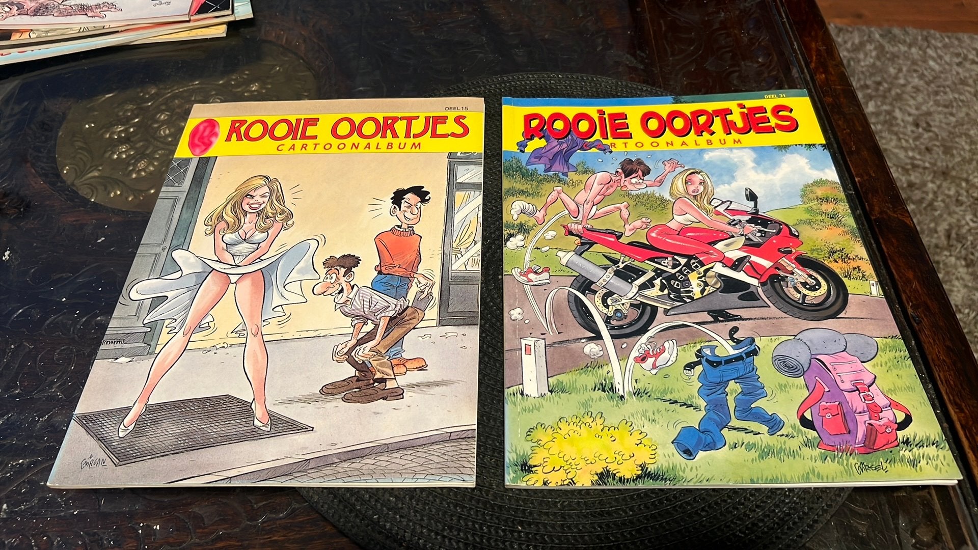 CARTOON ALBUMS 15 en 31 / ROOIE OORTJES, Boeken, Meerdere stripboeken, Verzenden, Nieuw
