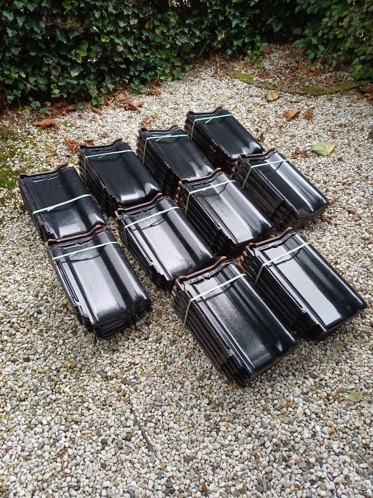 Röben dakpannen D Brüggen. Flandern Plus., Ophalen, Steen of Klei, Zwart, Nieuw