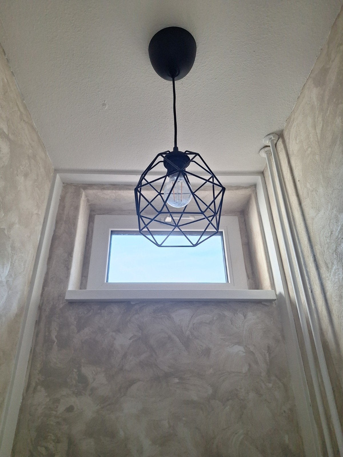 Zwarte geometrische hanglamp - industrieel design, Ophalen, E27 (groot), Zo goed als nieuw, Metaal