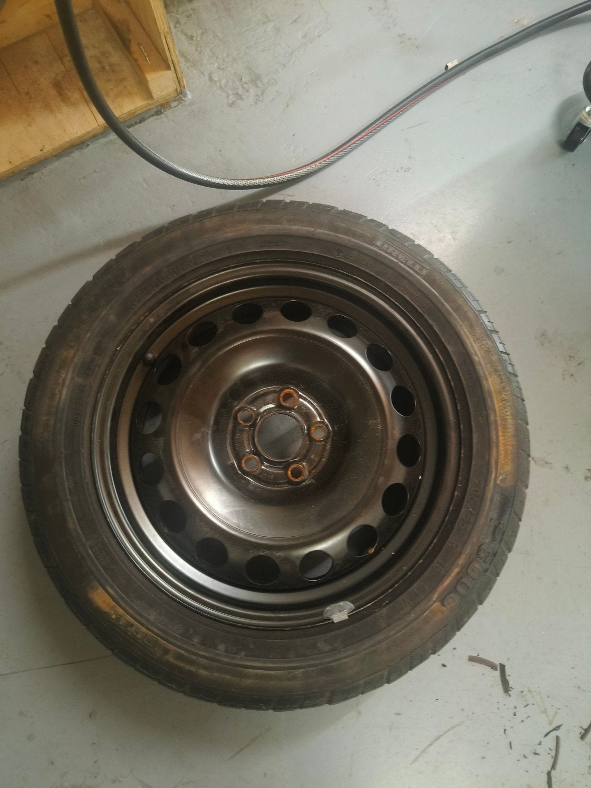 reserve wiel 5x100, Auto diversen, Aanhangwagen-onderdelen, Ophalen
