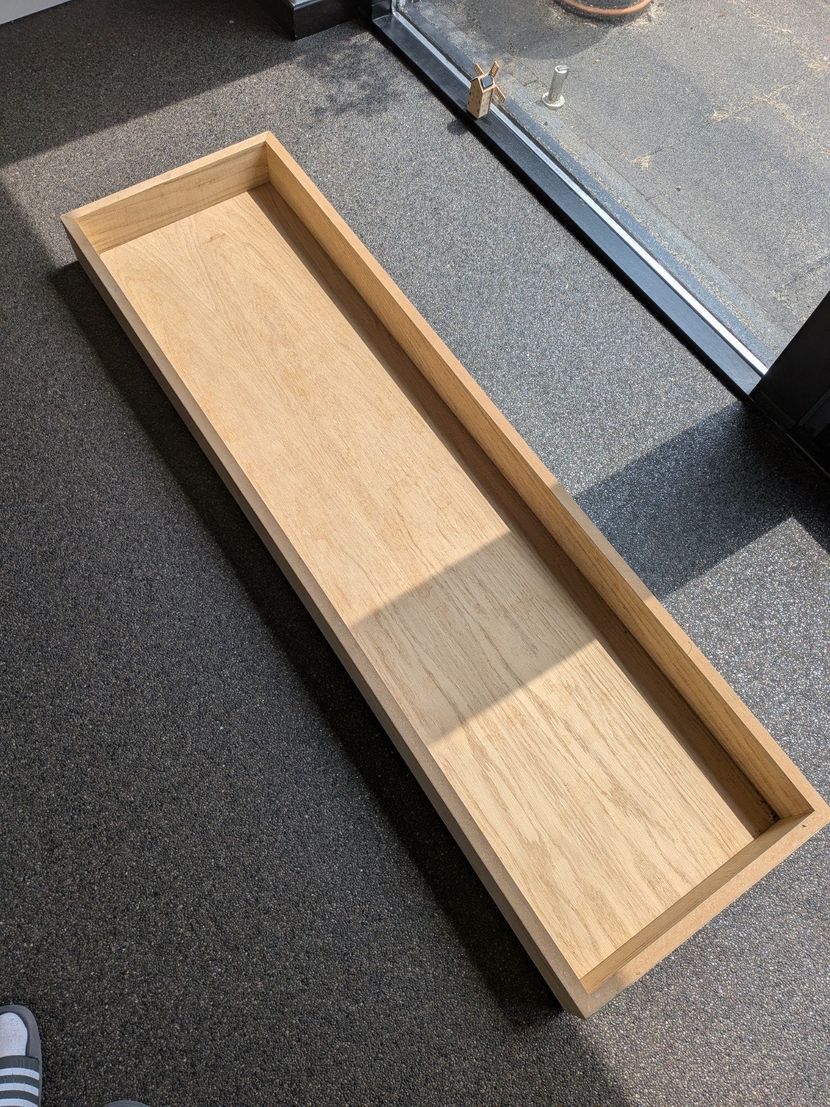 Houten bak van meubelmaker, 140x40x10 cm - Multifunctioneel, Ophalen, Zo goed als nieuw, Bruin, Hout
