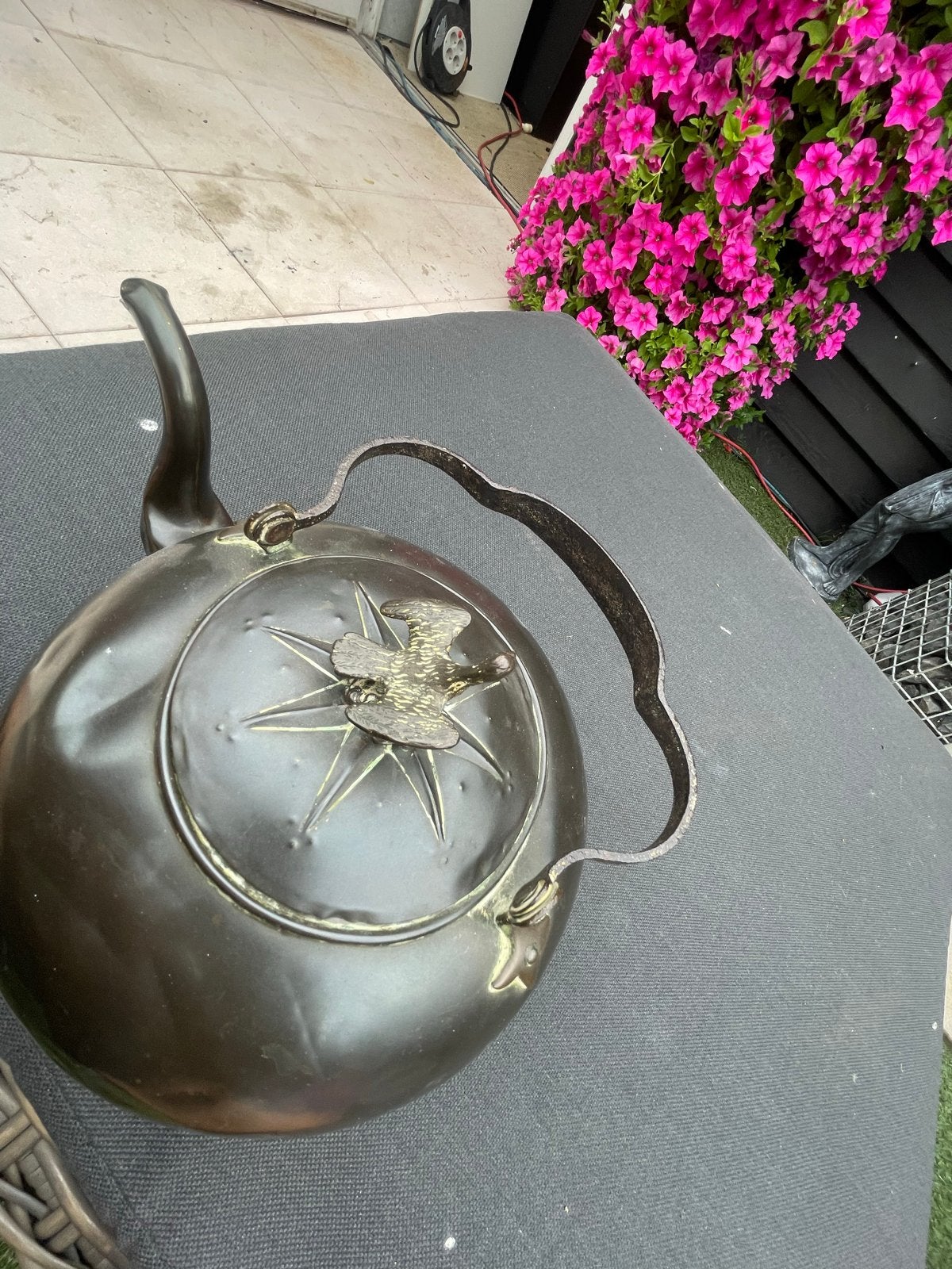 Antieke Bronzen Ketel met Gietijzeren Hendel en Gans, Ophalen, Brons