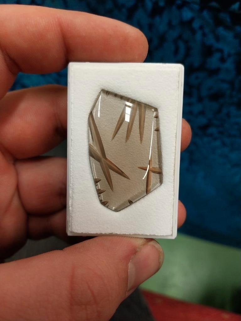 Gegraveerde rookkwarts cabochon, Ophalen of Verzenden, Zo goed als nieuw