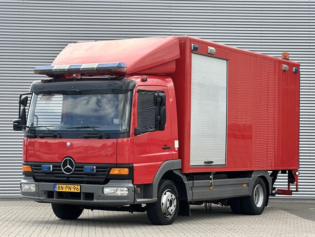 Mercedes-benz 970.04 Atego 1018 laadklep trekhaak Brandweera, Auto's, Vrachtwagens, Bedrijf, Te koop, Trekhaak, Mercedes-Benz