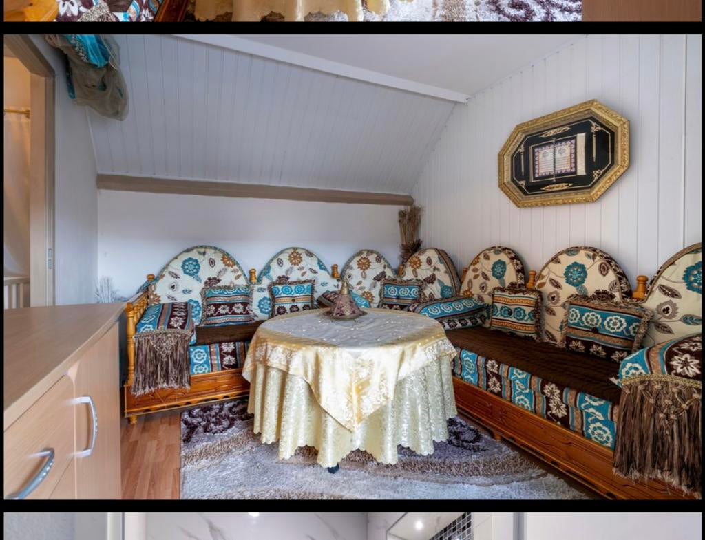 Marokkaanse Zithoek met Rijke Stoffering en Houten Frame, Huis en Inrichting, Banken | Complete zithoeken, Ophalen of Verzenden