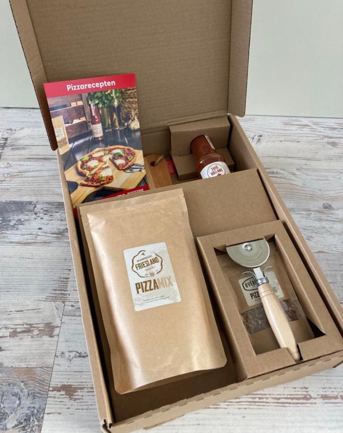 Postcodeloterij Pizza Pakket - Compleet voor een heerlijke p, Huis en Inrichting, Overige typen, Hout, Nieuw, Ophalen of Verzenden