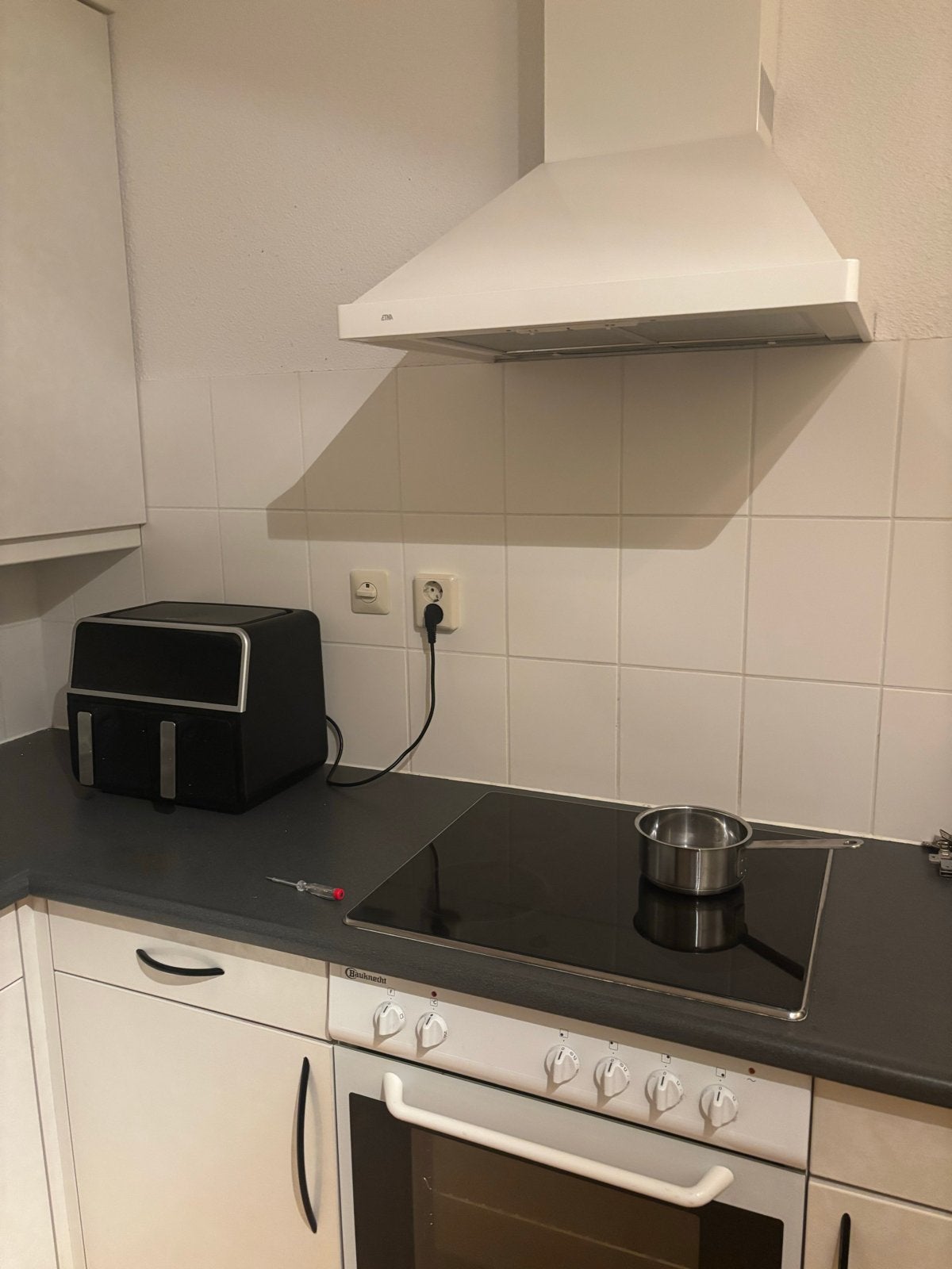 Gratis: Bauknecht inbouwoven, kookplaat & Etna afzuigkap, Ophalen, Gebruikt, Inbouw, Wandschouwkap