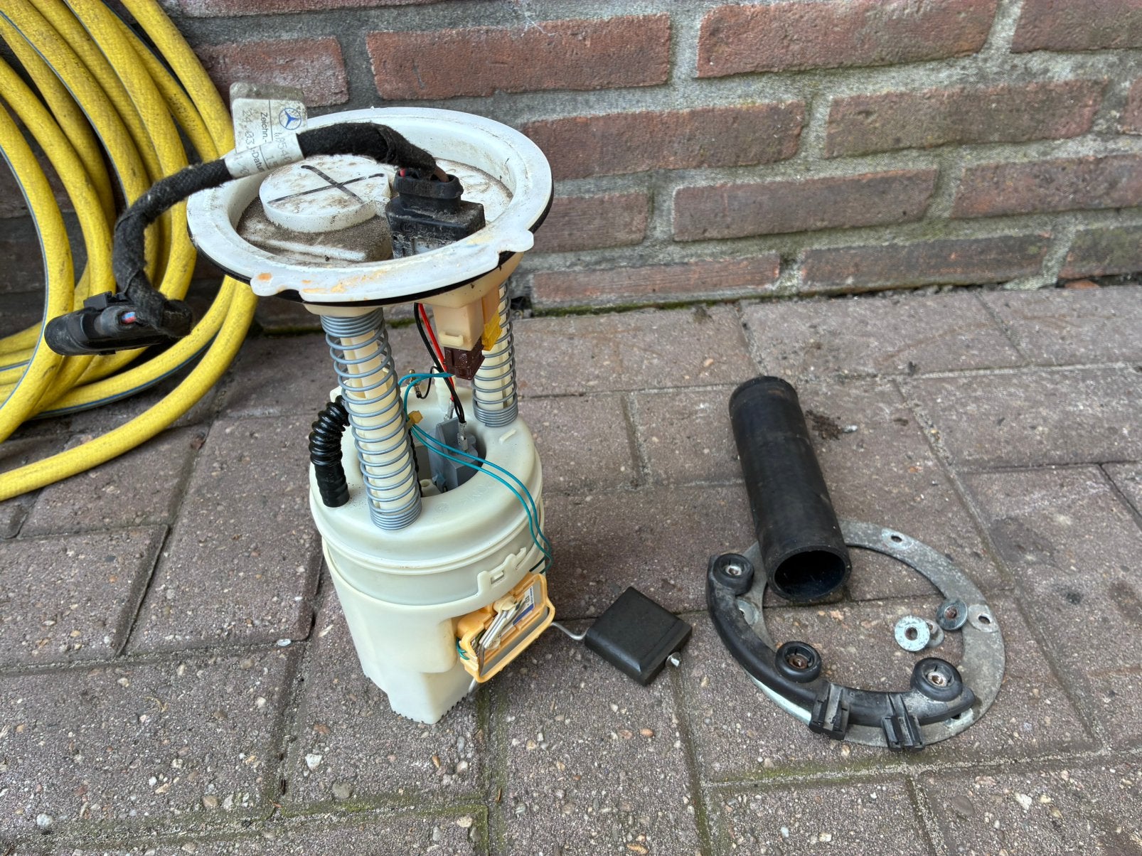 Mercedes A B-Klasse Brandstofpomp met voeler A1694700494, Ophalen of Verzenden, Gebruikt