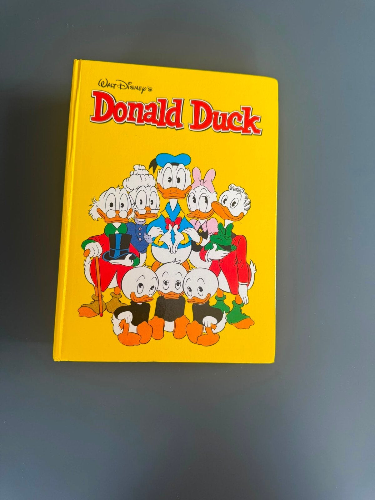 Donald Duck opbergmap inclusief oude magazines, Boeken, Complete serie of reeks, Ophalen of Verzenden, Gelezen