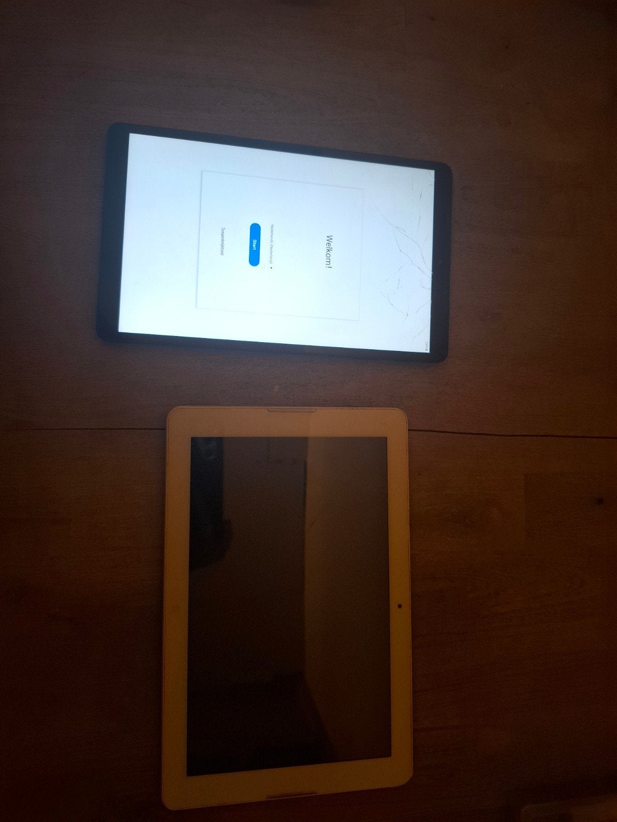 2 defecte tablets: Samsung (scherm) en Acer (laadpoort), Ophalen, Niet werkend, Samsung, Acer