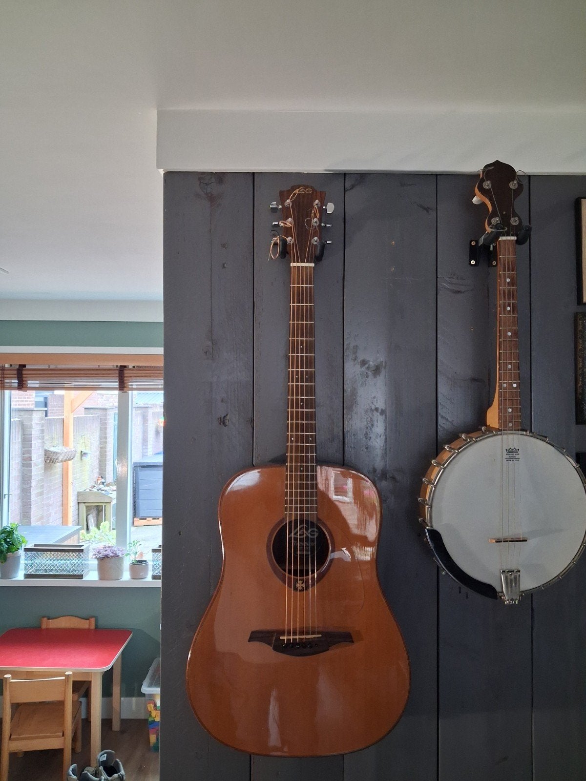 LAG Tramontane T100D Stage Dreadnought Git. met Fishman ele.
